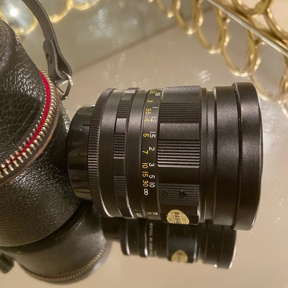 Soligor lens with black leather case included - Picture 7 of 11